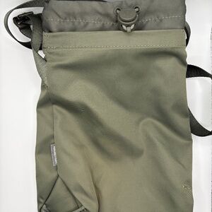 Lululemon Water Bottle Crossbody Bag 2.5L